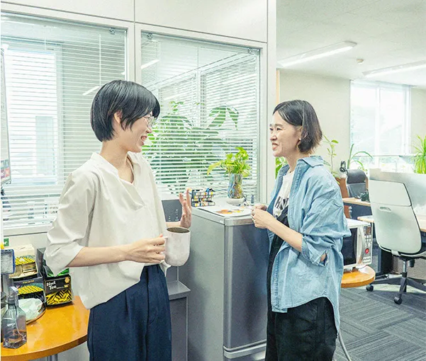 お茶を淹れながら